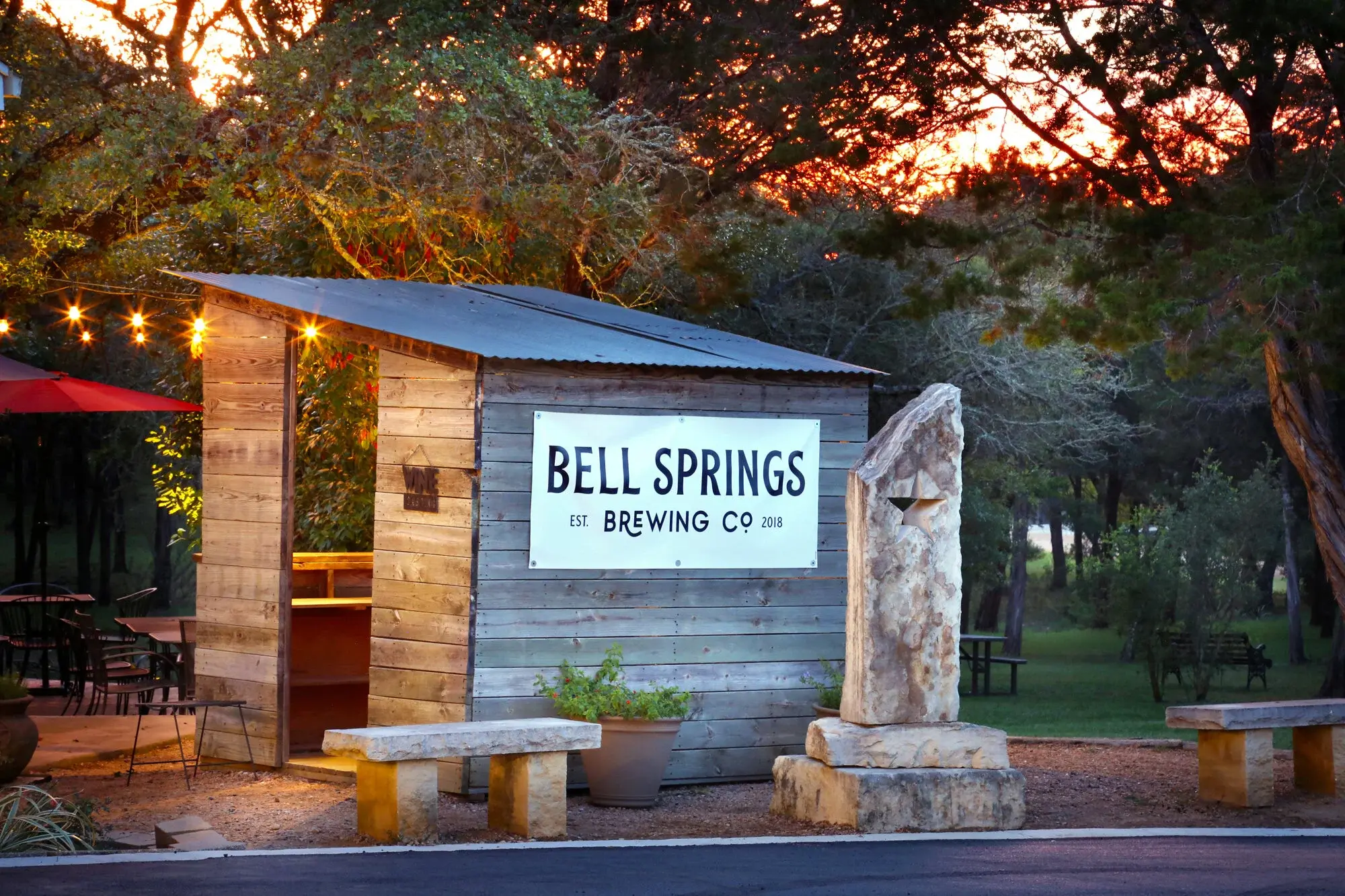 Outdoor seating at Bell Springs Winery & Brewery